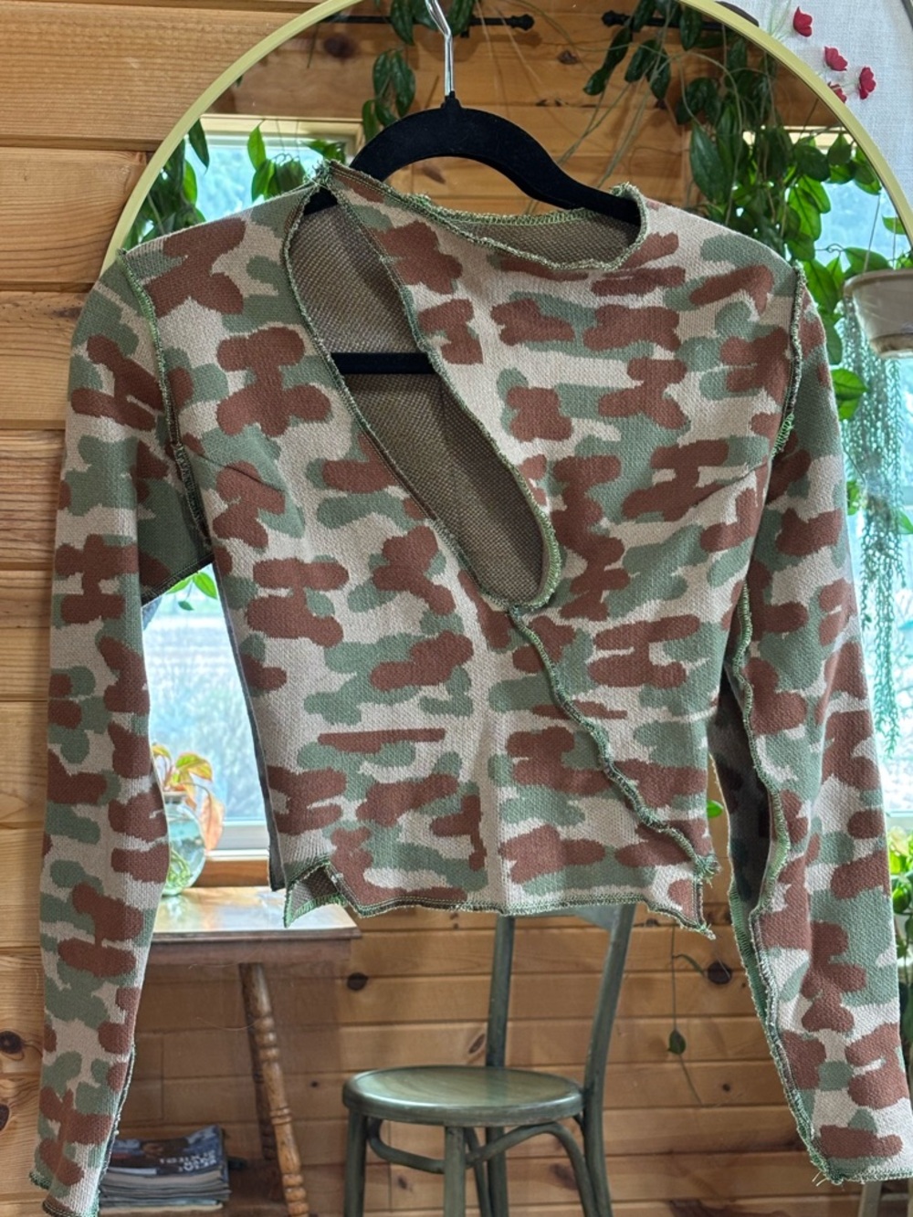 💋Kim Kardashian’s 1XBLUE RARE Camo Top